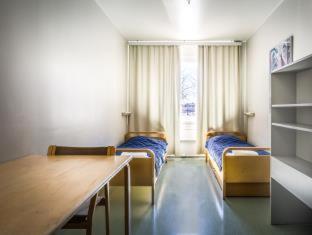 Camera Budget Doppia con Letti Singoli con Bagno in Comune